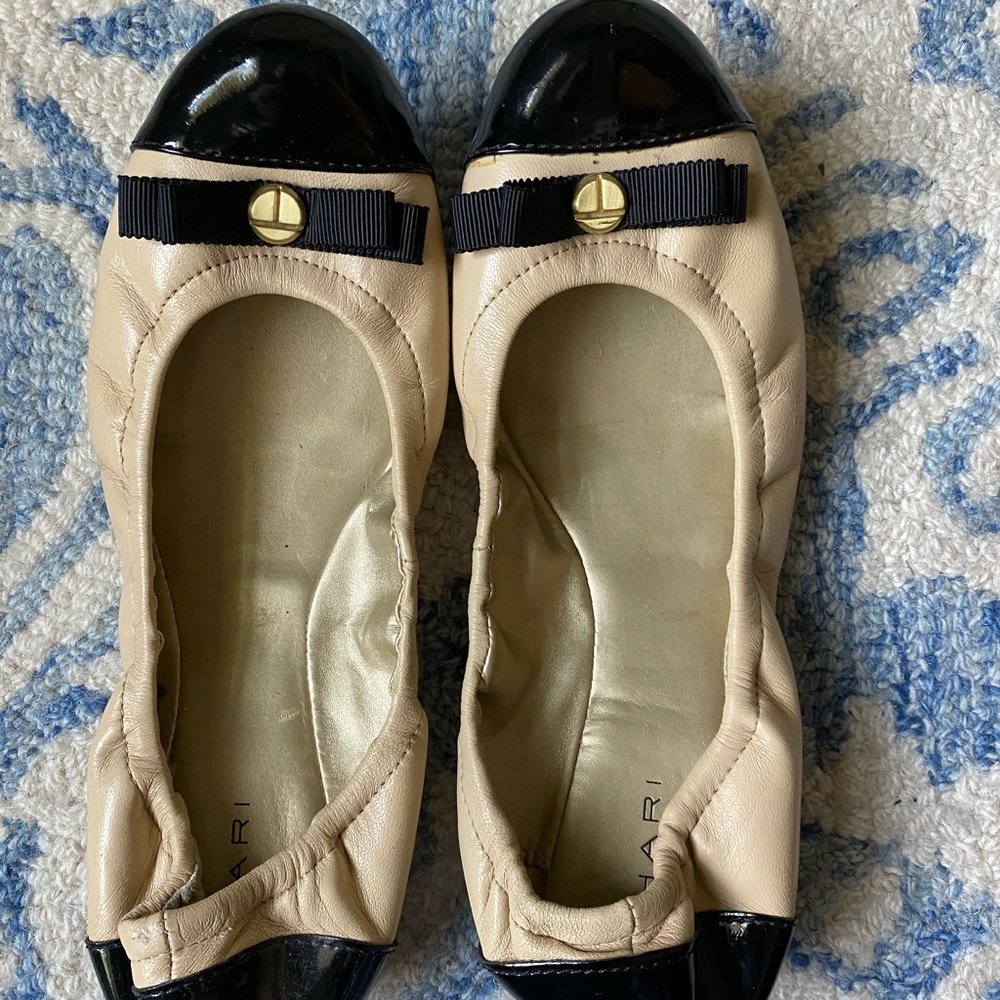 Tahari flats size 8